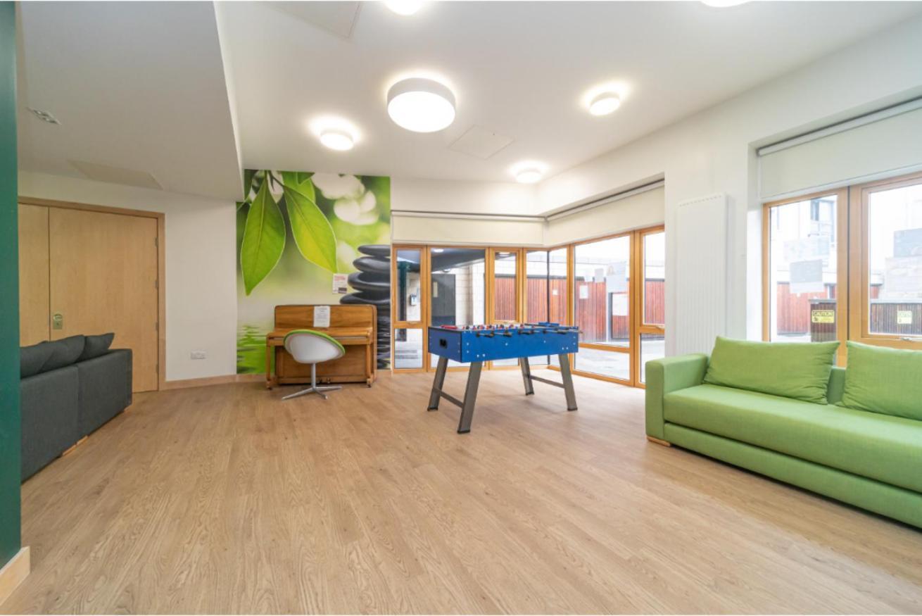 Apartamento Joivy Affordable 3,4,5 And 12 Bed Private Flats Next To Royal Mile (Adults Only) Edimburgo Exterior foto